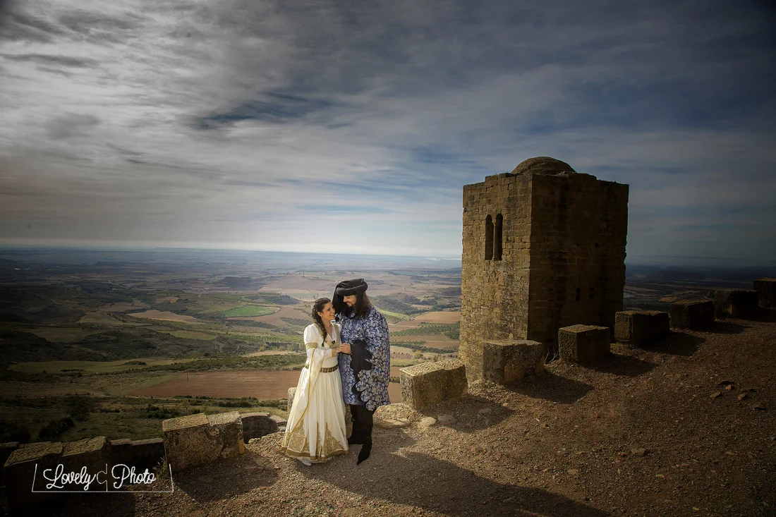 Raul & Carolina, Loarre, año 1357 - Fotografía de boda por Lovely Photo